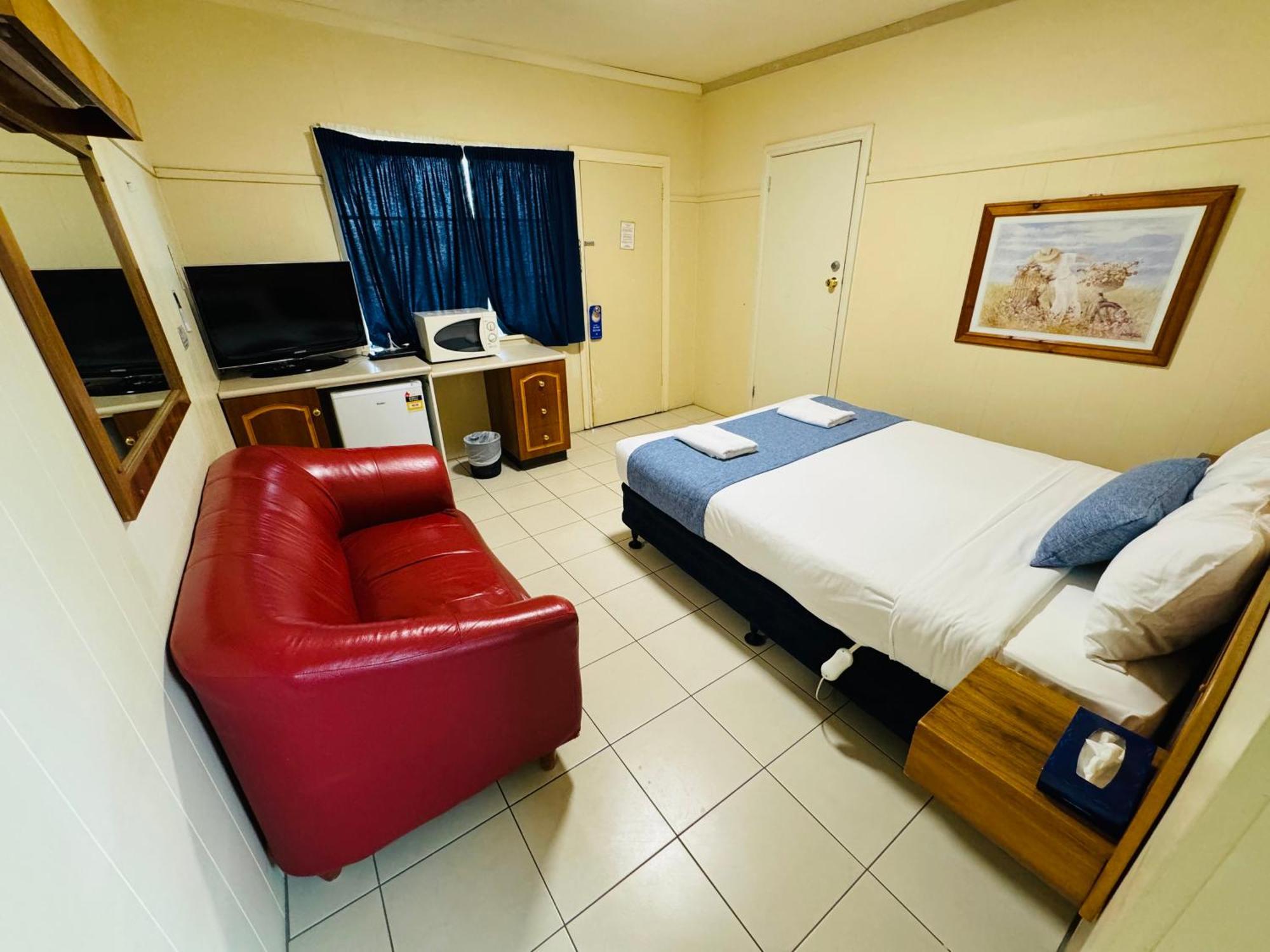 Ardeanal Motel West Wyalong Exterior foto