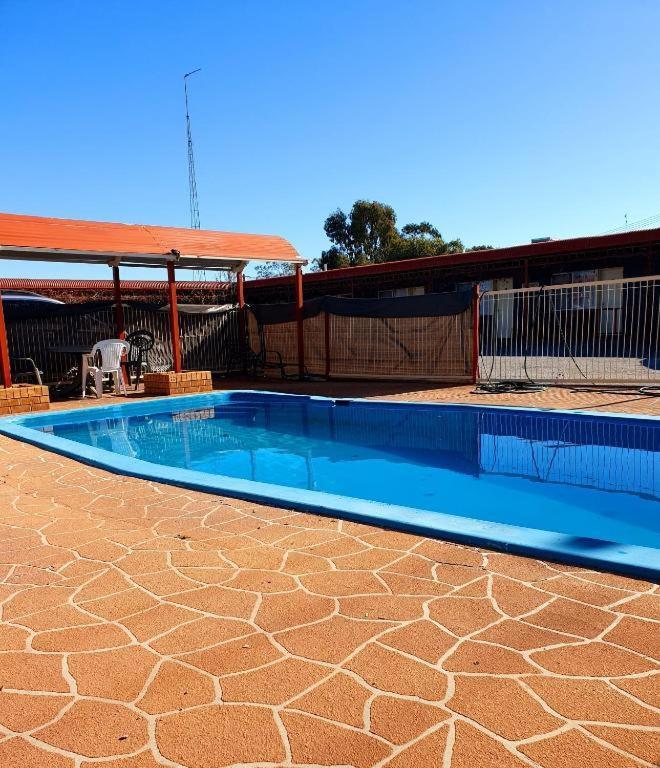 Ardeanal Motel West Wyalong Exterior foto